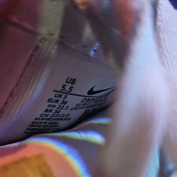 *Like New* Nike Womans Airforce 1 Pixel Lows - Picture 11 of 11